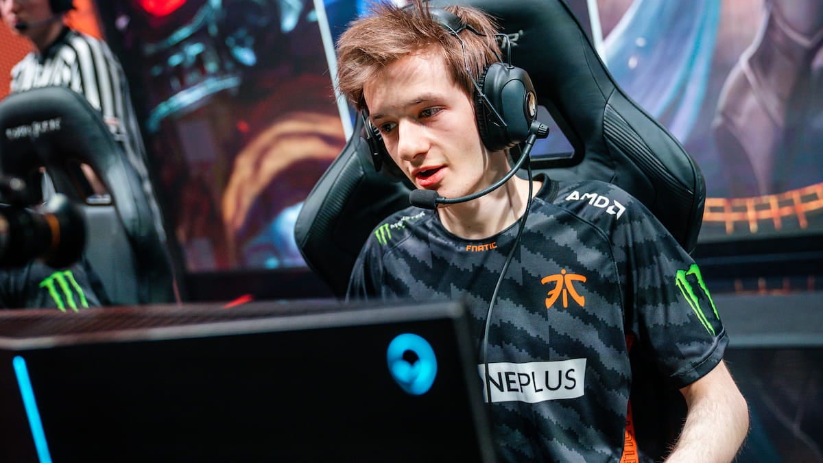 Picture showing Nemesis playing in the LEC.
